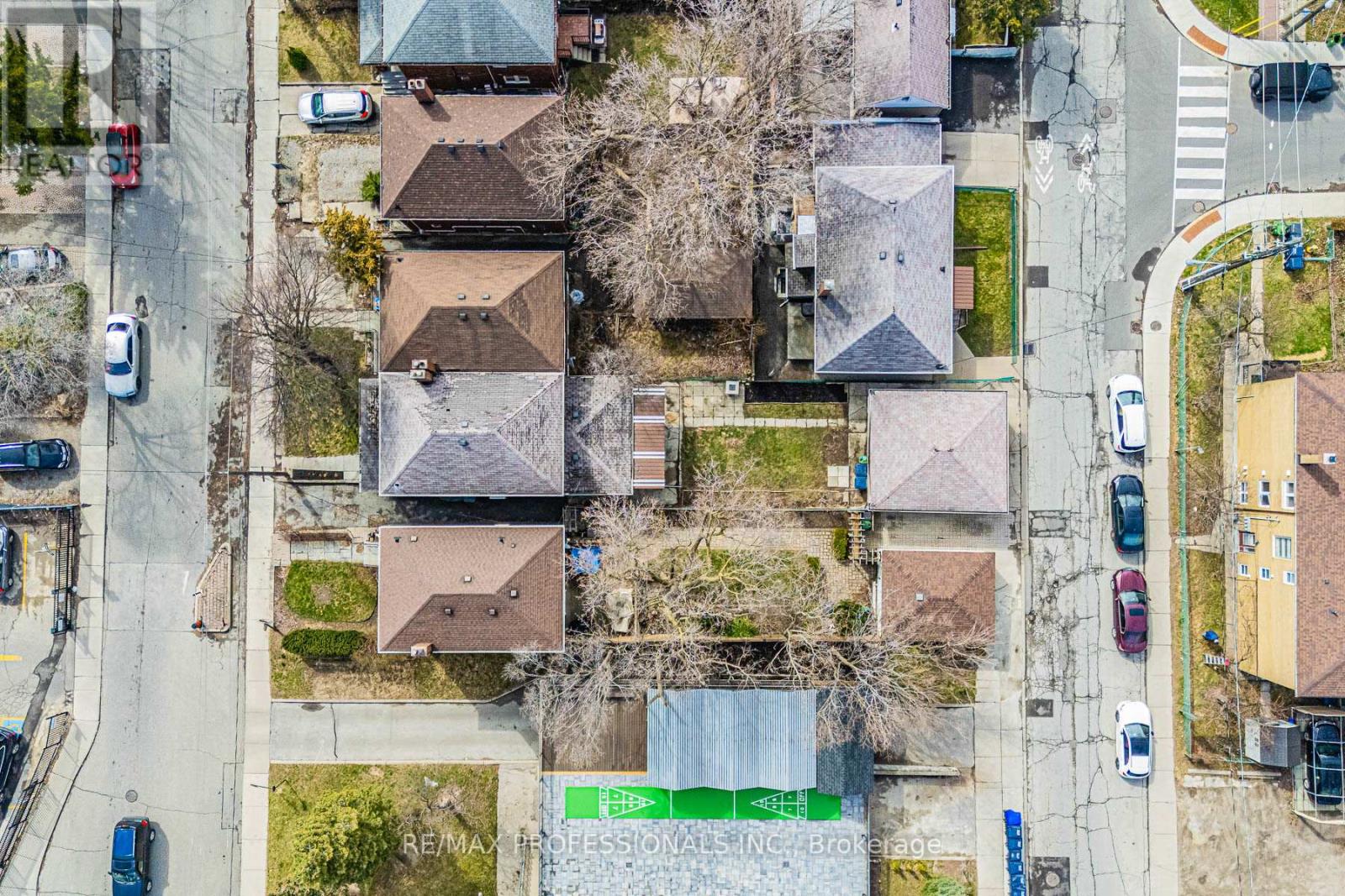 560 Atlas Ave, Toronto Oakwood Village, ON M6C 3R4
