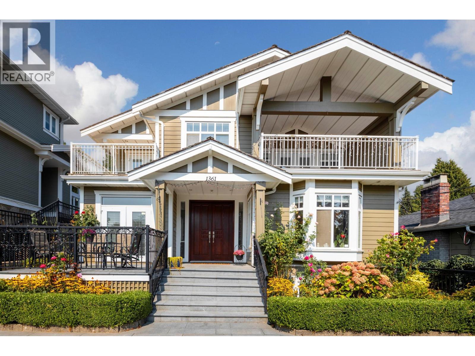 1361 Lawson Ave, West Vancouver, BC V7T 2E6