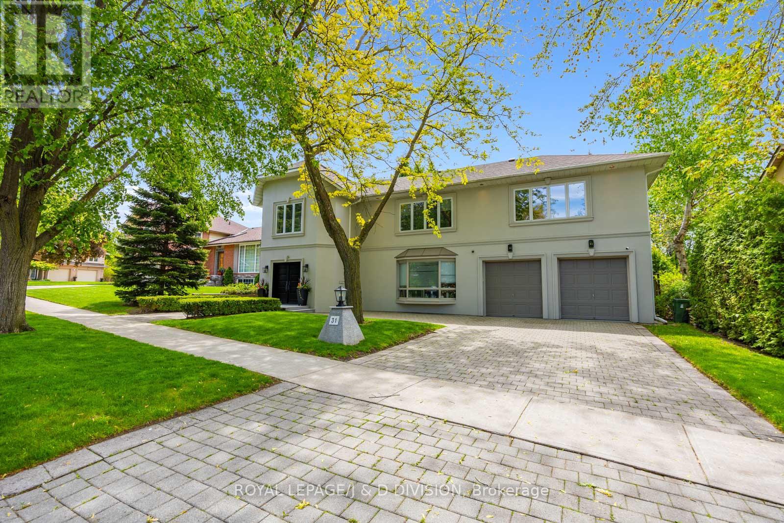 31 George Henry Blvd, Toronto, ON M2J 1E3