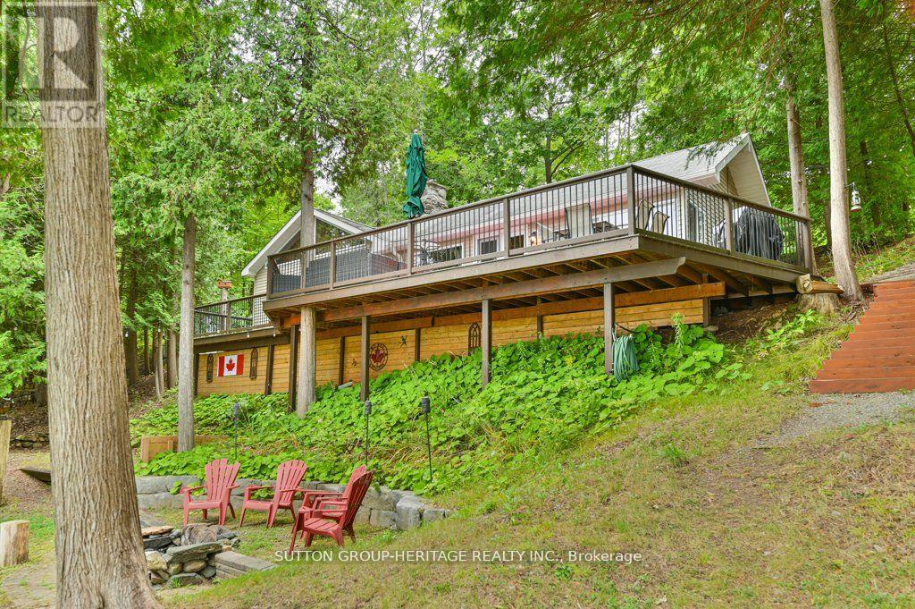 224 Shoreline Ln, Centre Hastings, ON K0K 2K0