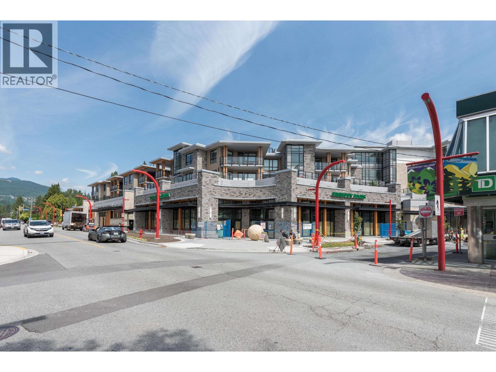 3220 Connaught Crescent Unit 317, North Vancouver, BC V7R 0A5