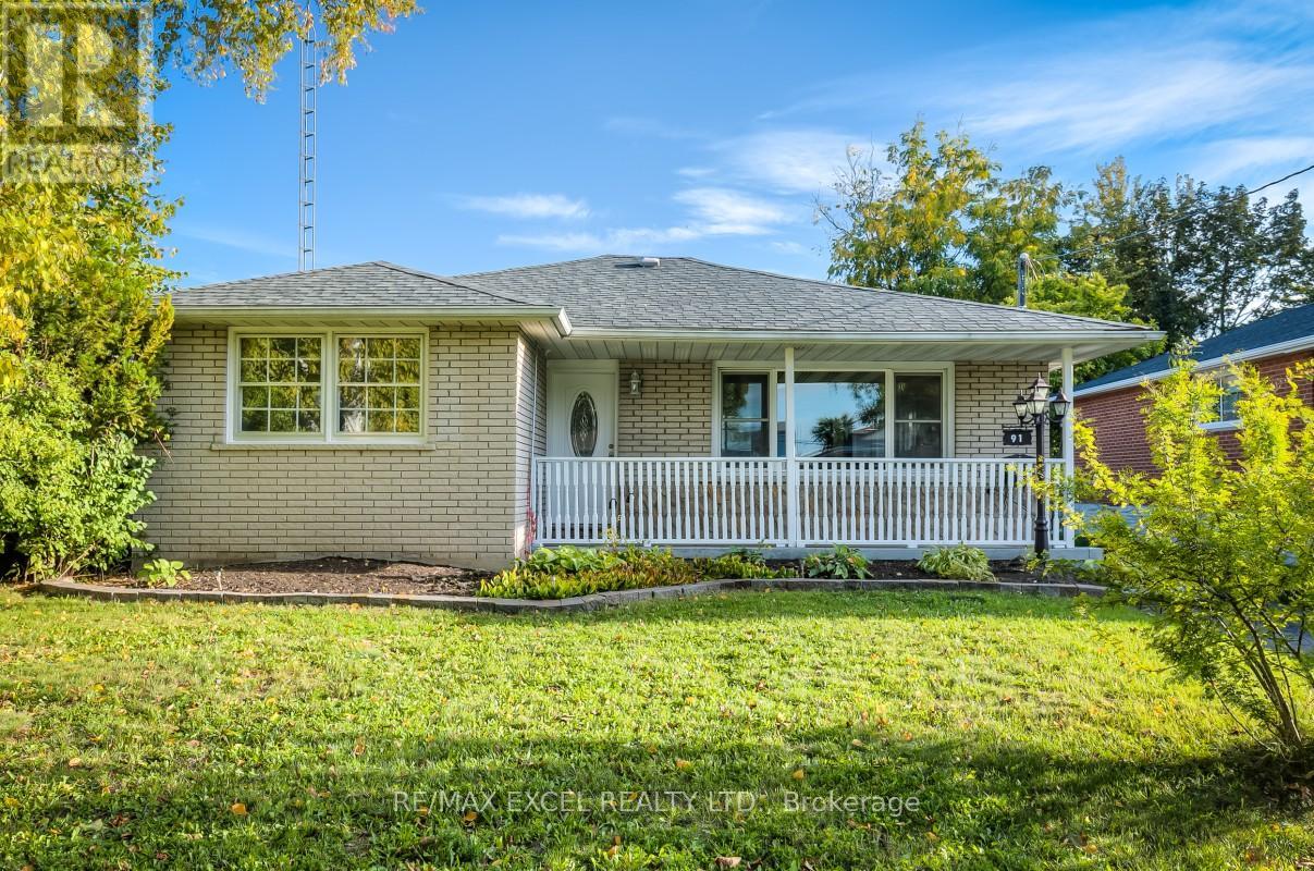 91 Wayne Ave, Oshawa, ON L1G 3R1