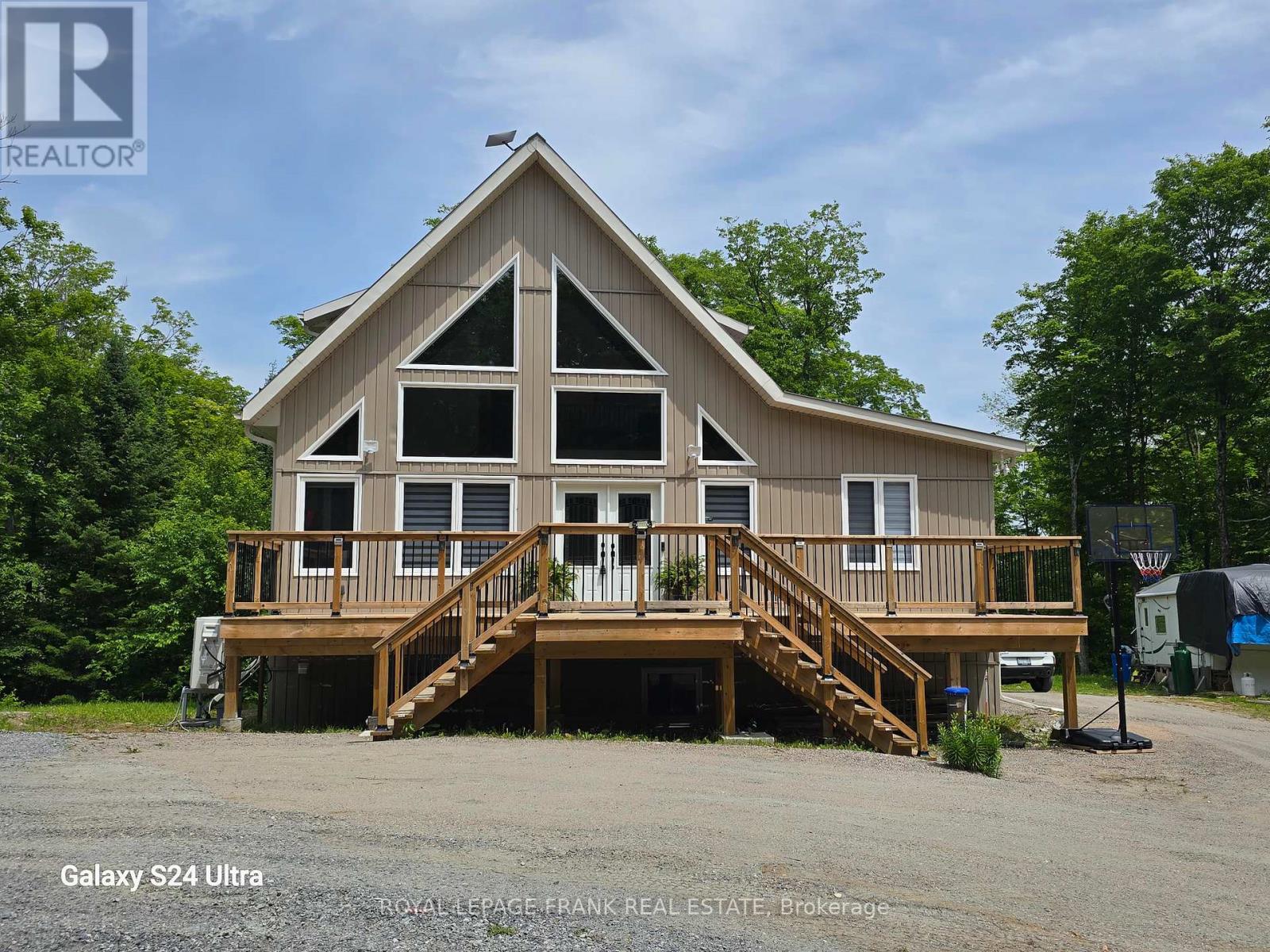 1097 Cheddar Rd, Highlands East, ON K0L 1M0