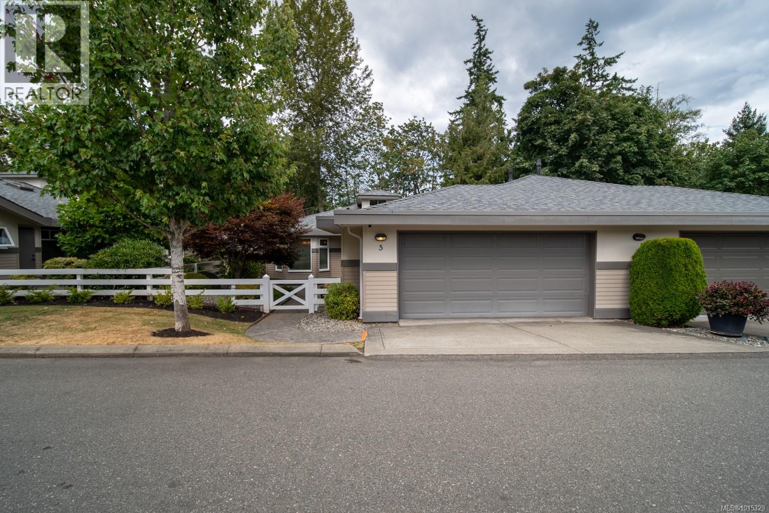 500 Corfield St Unit 5 St, Parksville, BC V9P 0A8