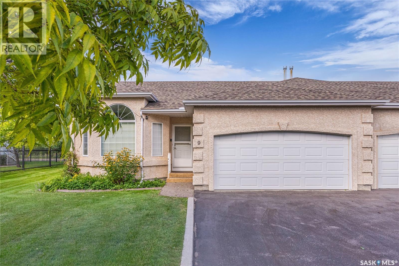 927 Heritage View Unit 9, Saskatoon, SK S7H 5S2