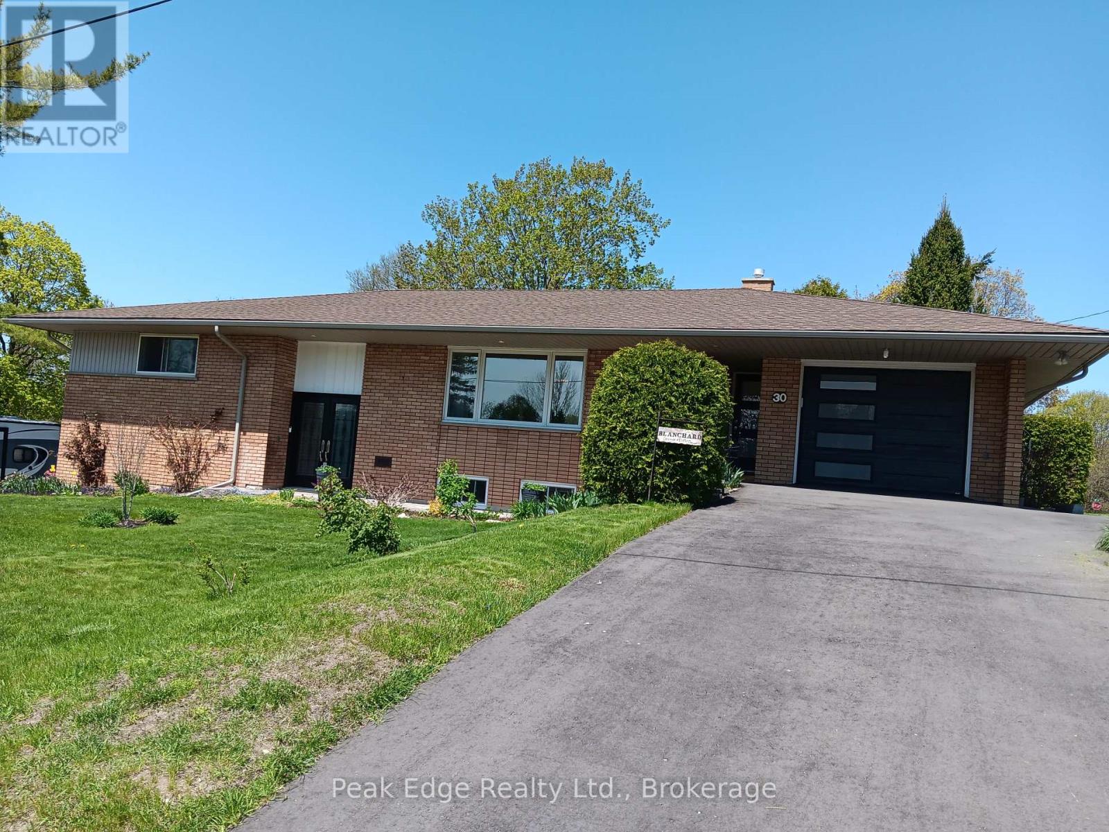 7 Th Street Unit 30 St, Hanover, ON N4N 1G2