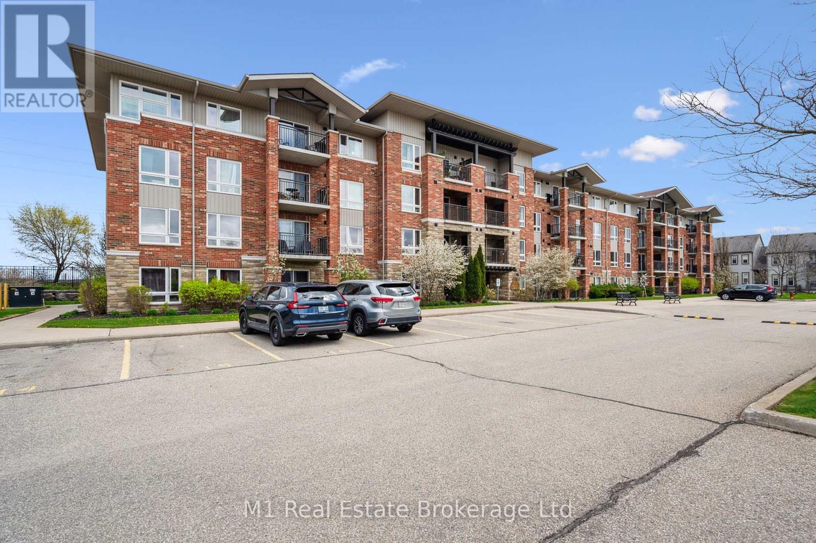 105 19 Waterford Dr, Guelph, ON N1L 0J1