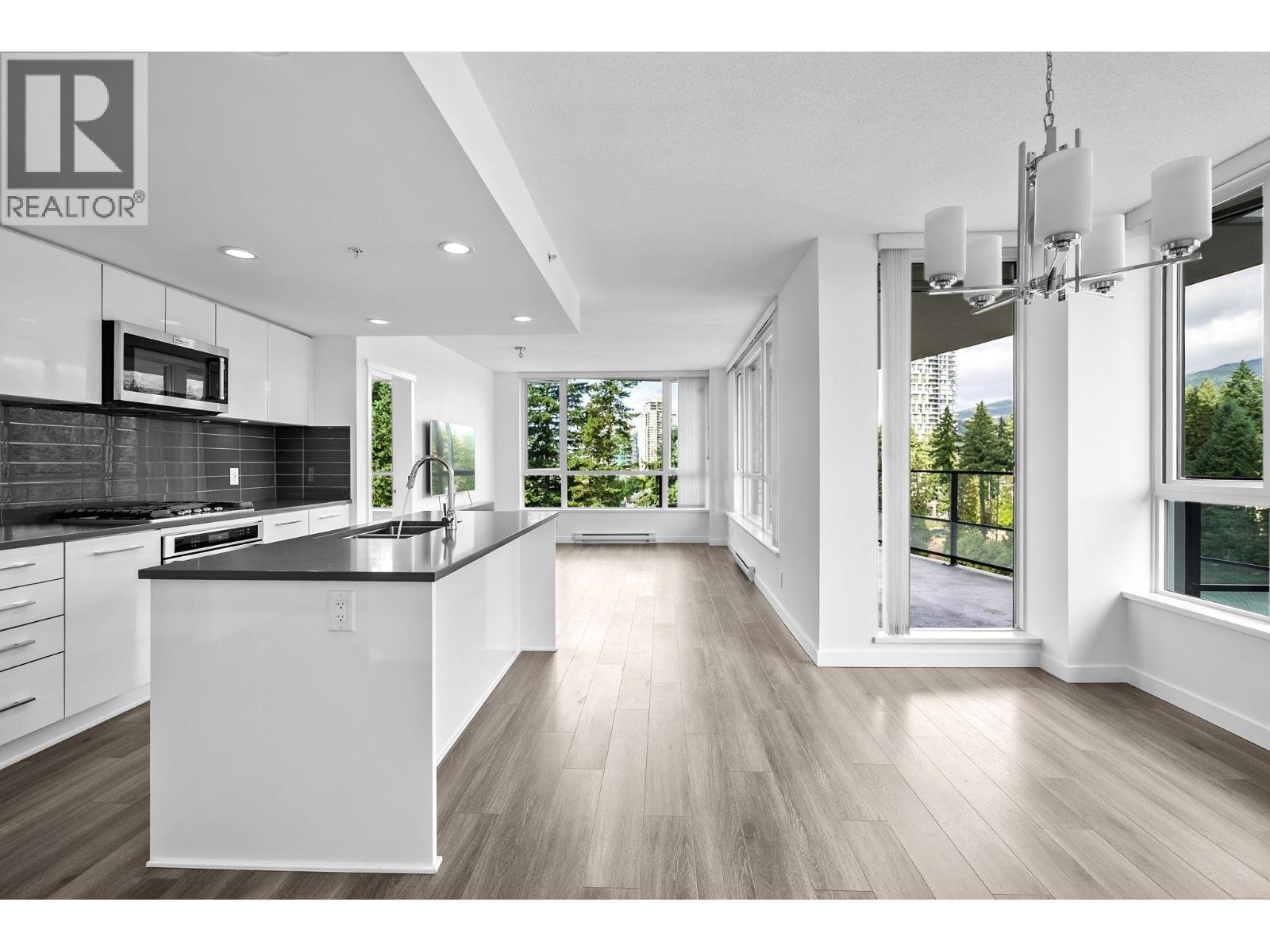 3096 Windsor Gate Unit 1106, Coquitlam, BC V3B 0P4