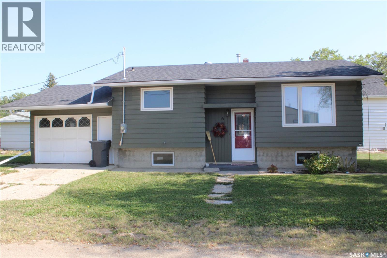 6 Main St, Theodore, SK S0A 4C0