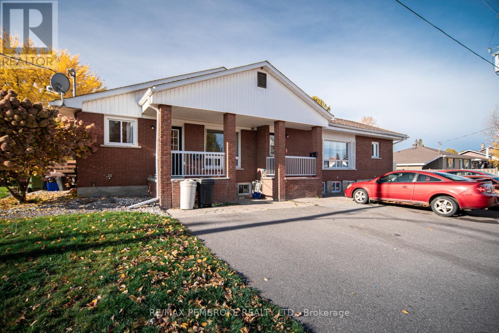 632 First Ave, Laurentian Valley, ON K8A 5E5