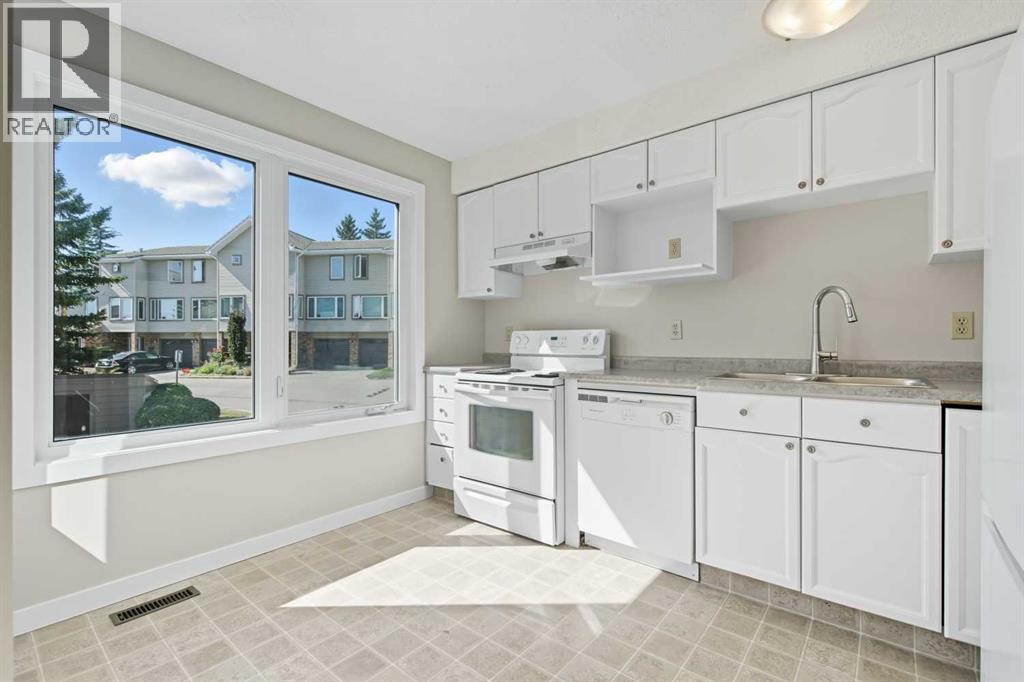 12 Coachway Gdns SW, Calgary, AB T3H 2V9