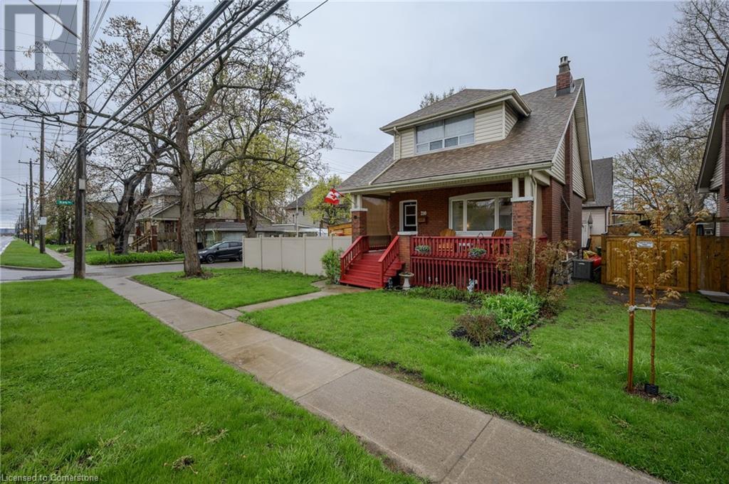 230 Beach Blvd, Hamilton, ON L8H 6W1