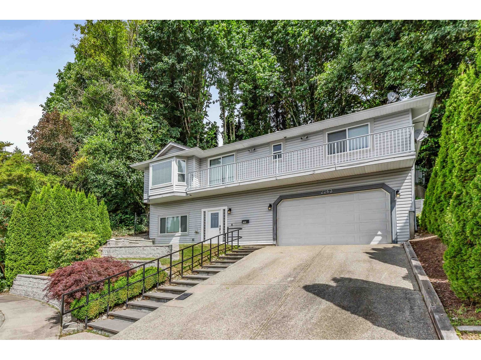 2263 Sentinel Dr, Abbotsford, BC V2S 5C9