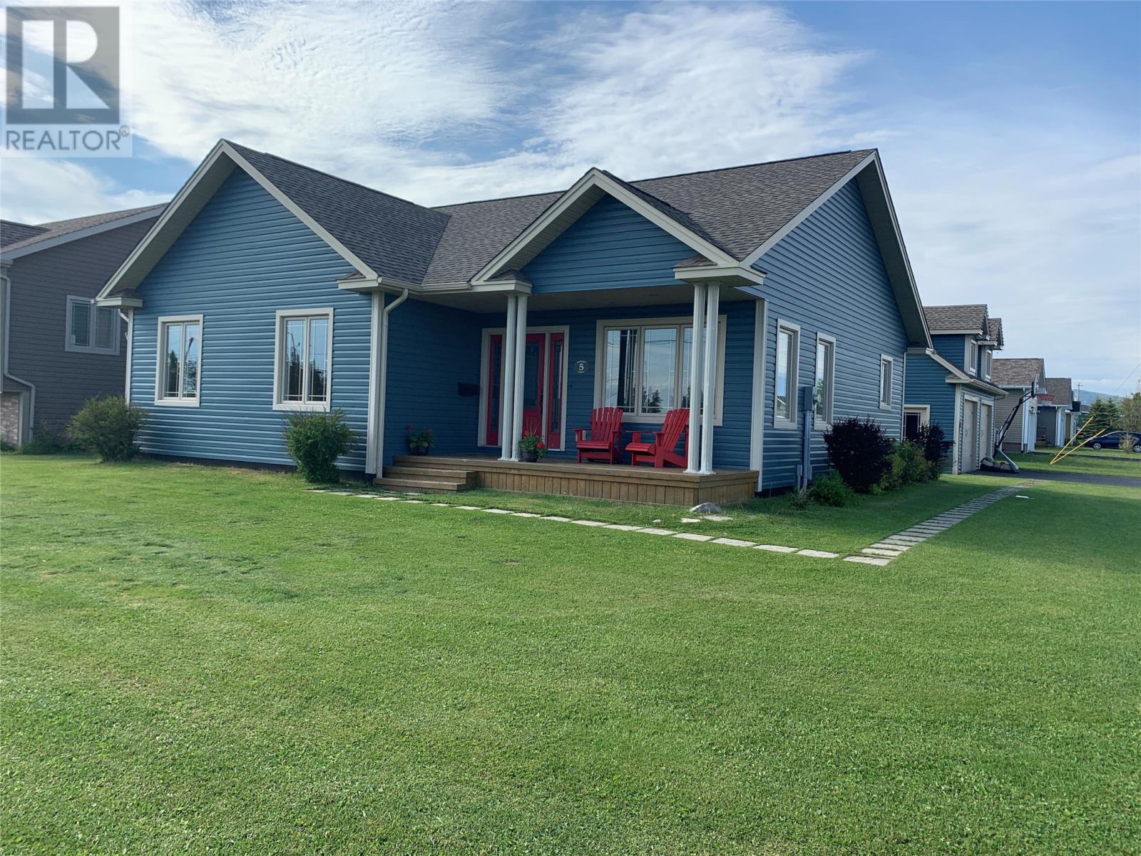 5 Bayside Dr, Stephenville, NL A2N 0C3