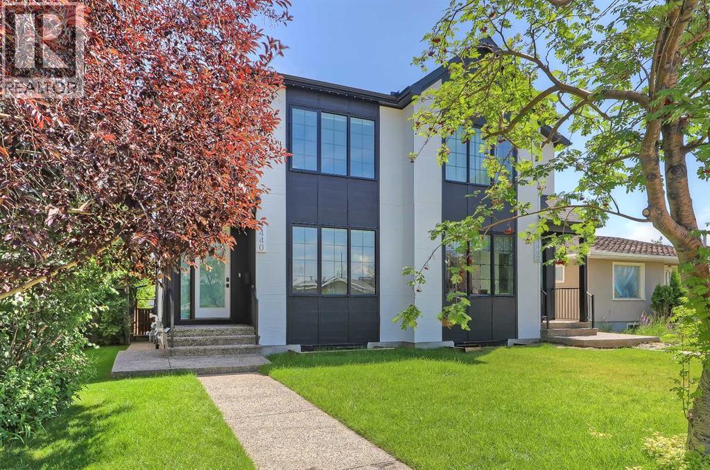 26 Street Sw Unit 1440 #a, Calgary, AB T3C 1K8