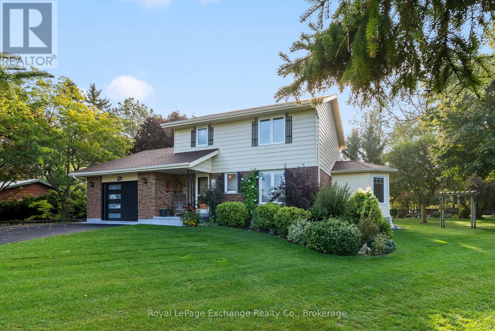 990 Heritage Dr, Huron-kinloss, ON N2Z 0C2