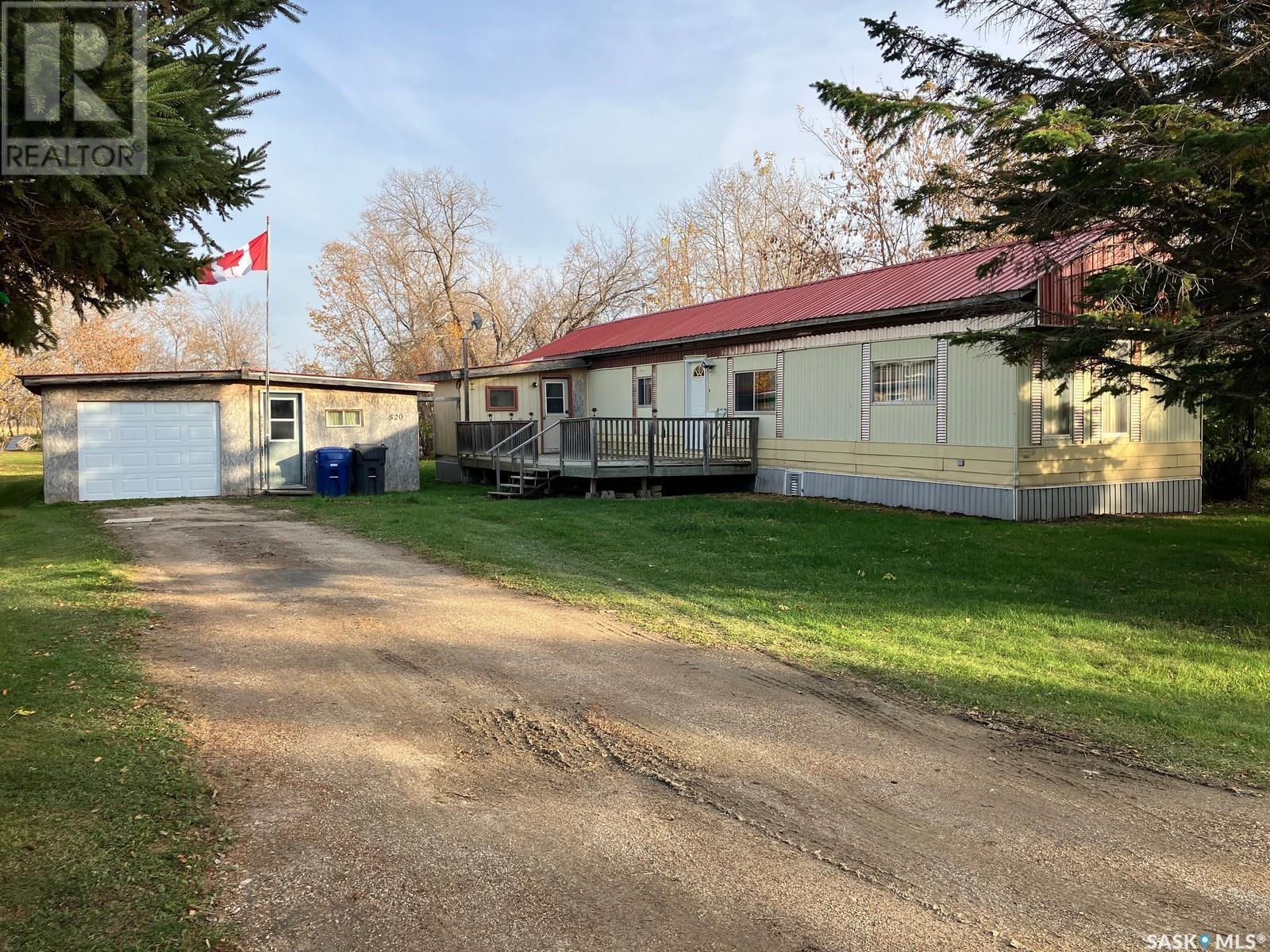 520 Parkdale St, Carrot River, SK S0E 0L0