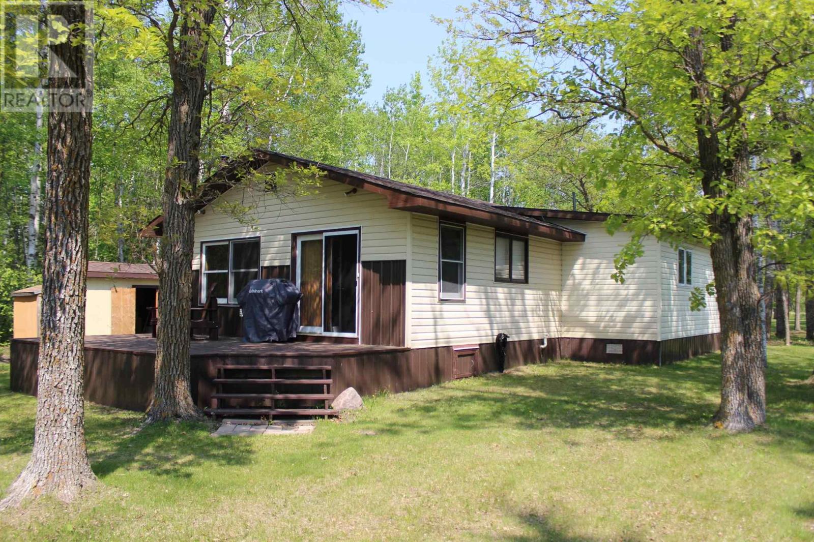 51 Grant Dr, Rainy River, ON P0W 1L0