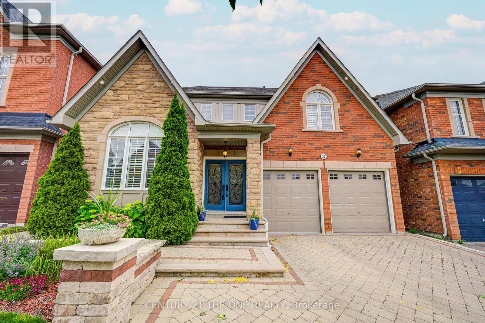 37 Alhart St, Richmond Hill, ON L4E 0A3