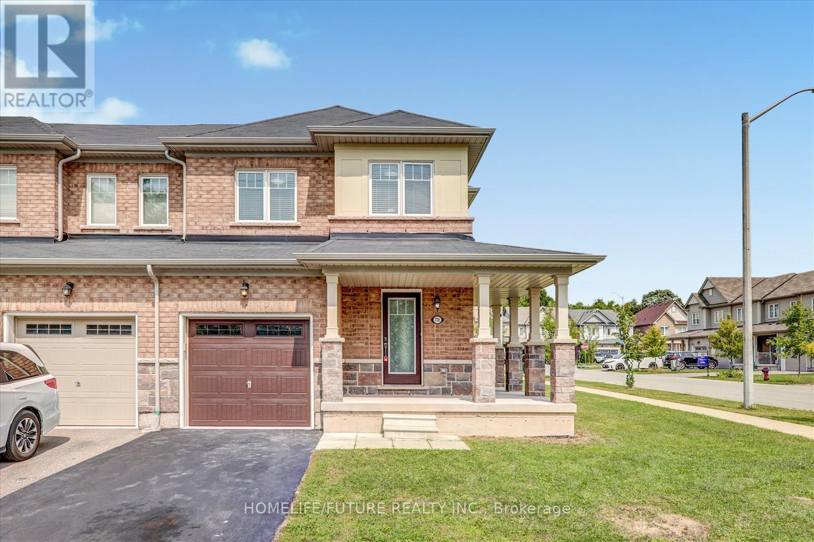 7741 White Pine Cres, Niagara Falls, ON L2H 3R5