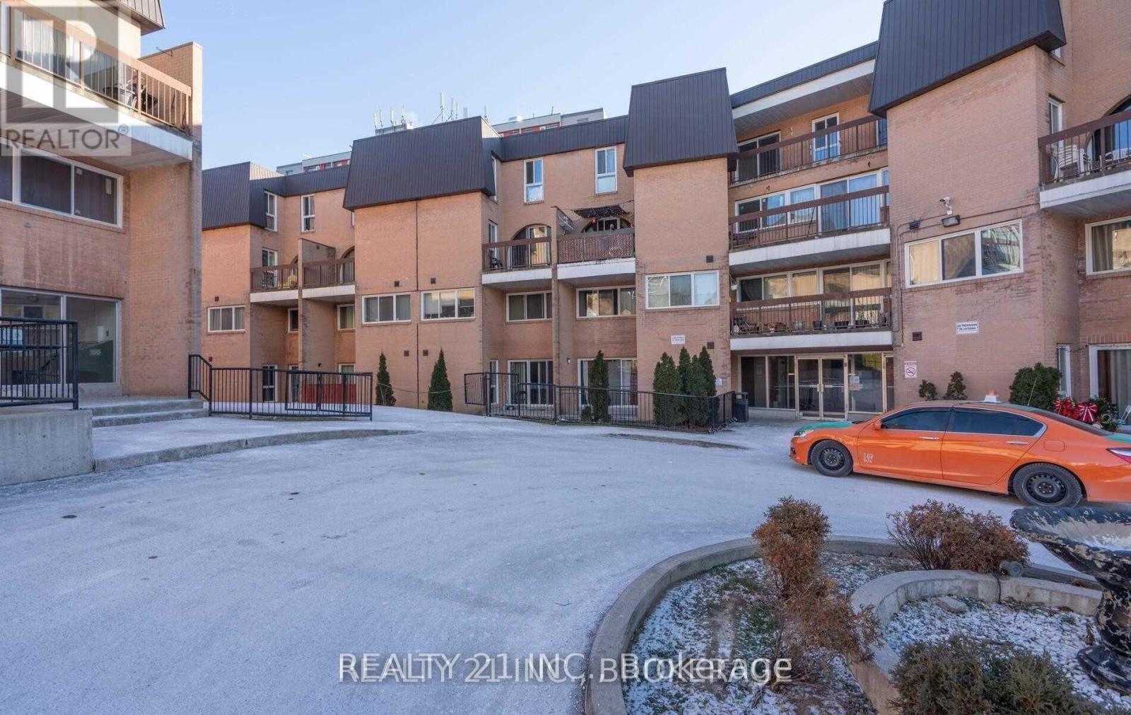 2045 100 Mornelle Ct, Toronto, ON M1E 4X2