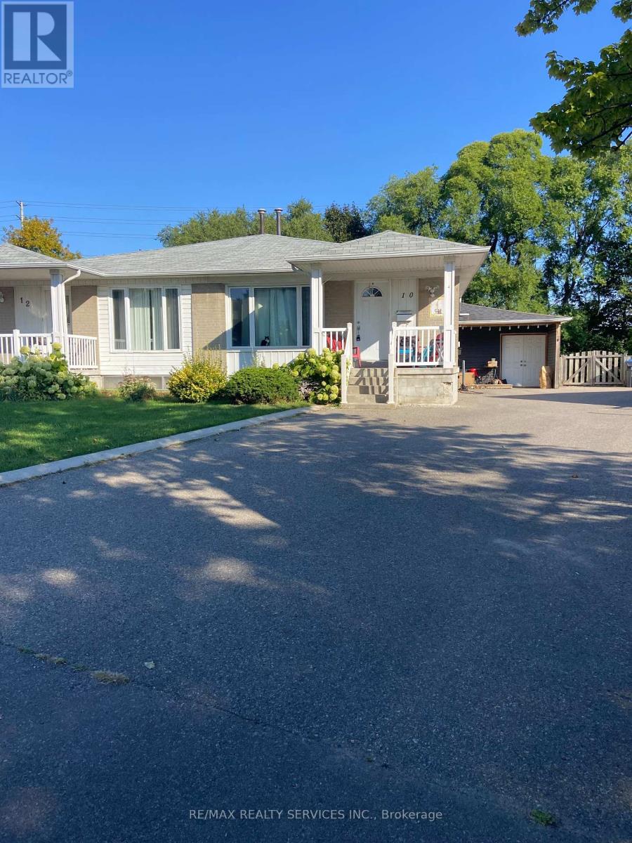 10 Chatsworth Dr, Brampton, ON L6X 2L9