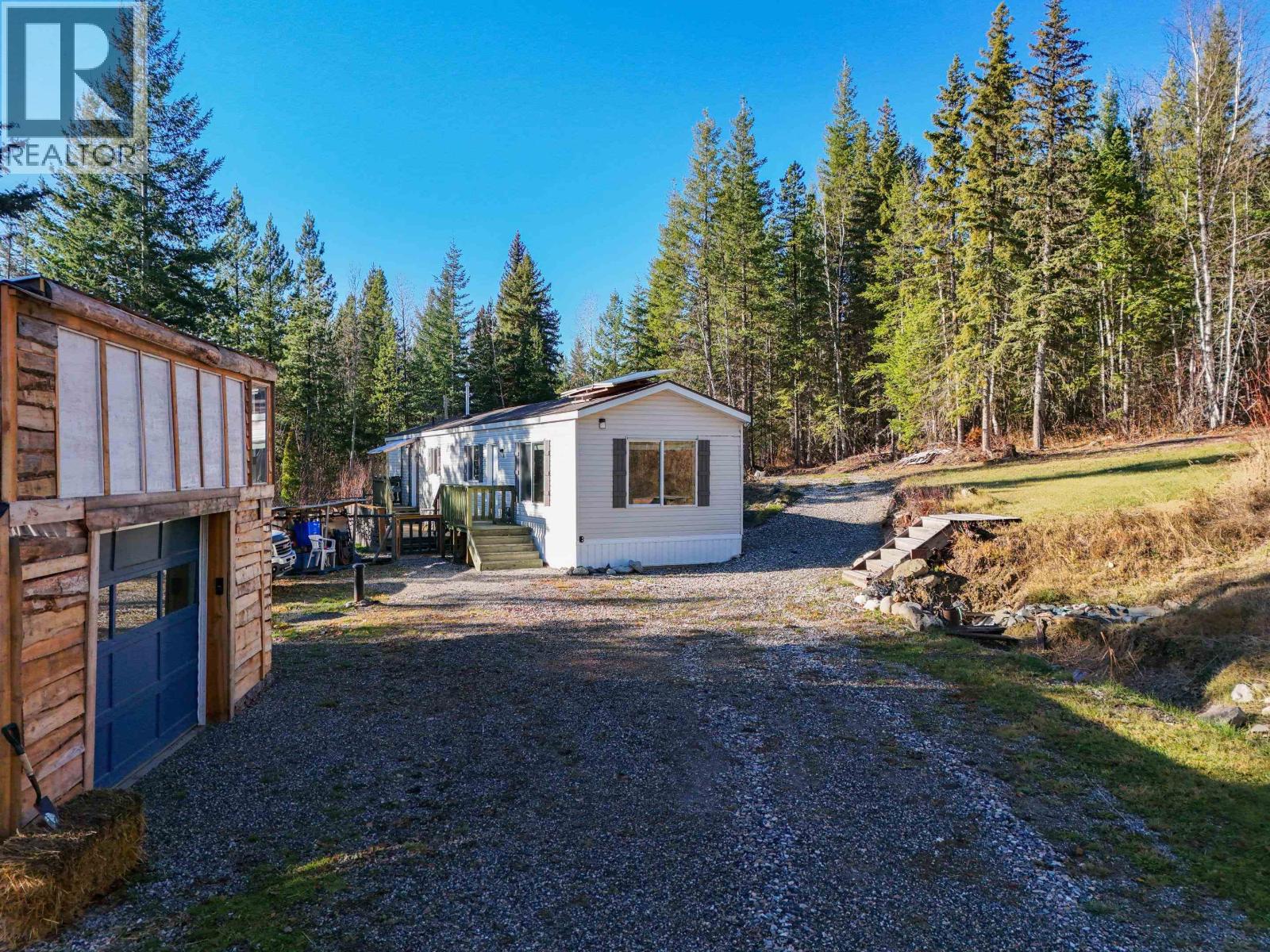 4591 Matthews Rd, Quesnel, BC V2J 6V4
