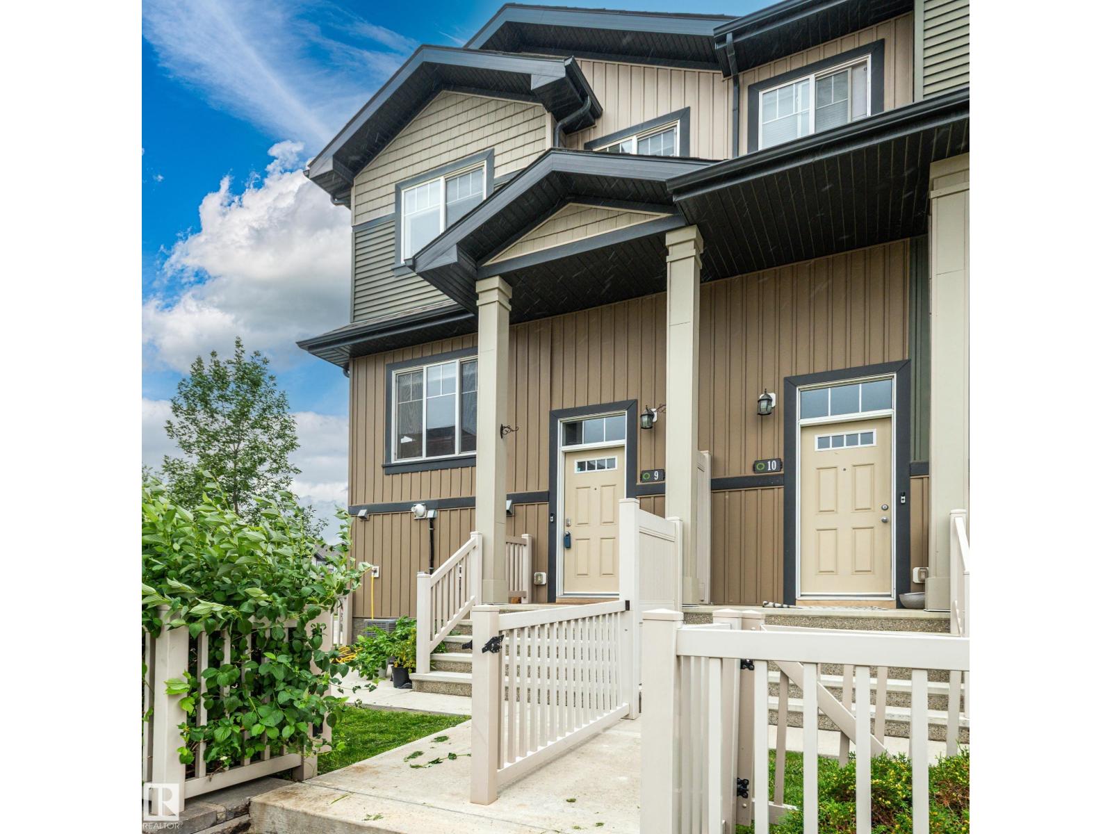 3305 Orchards Link Southwest #9, Edmonton, AB T6X 2H1