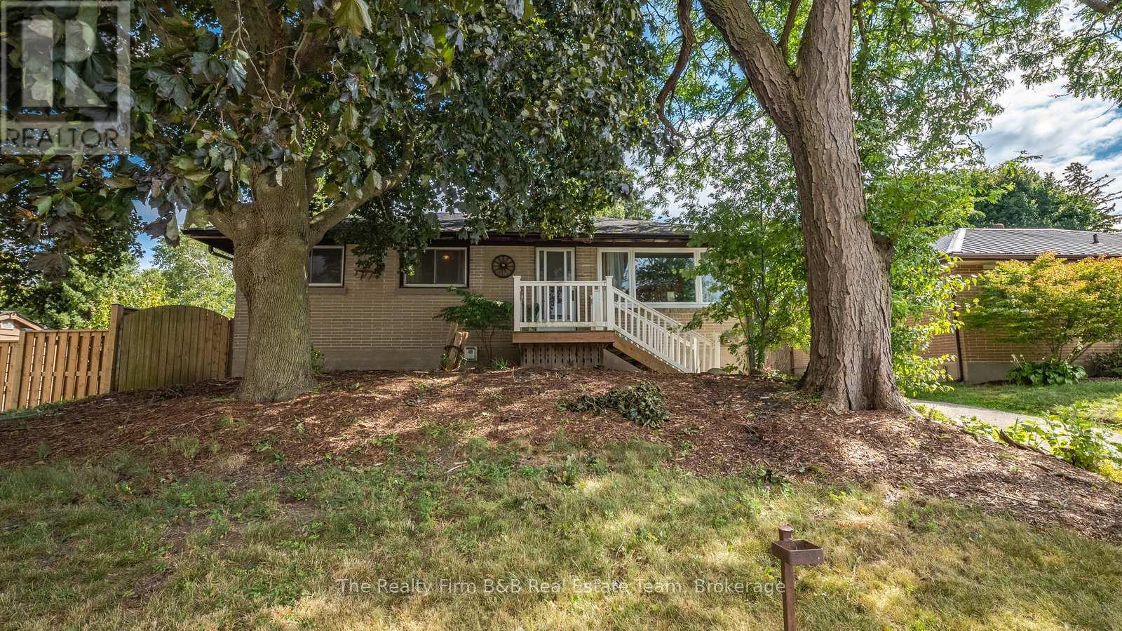 912 Alice St, Woodstock, ON N4S 2J6