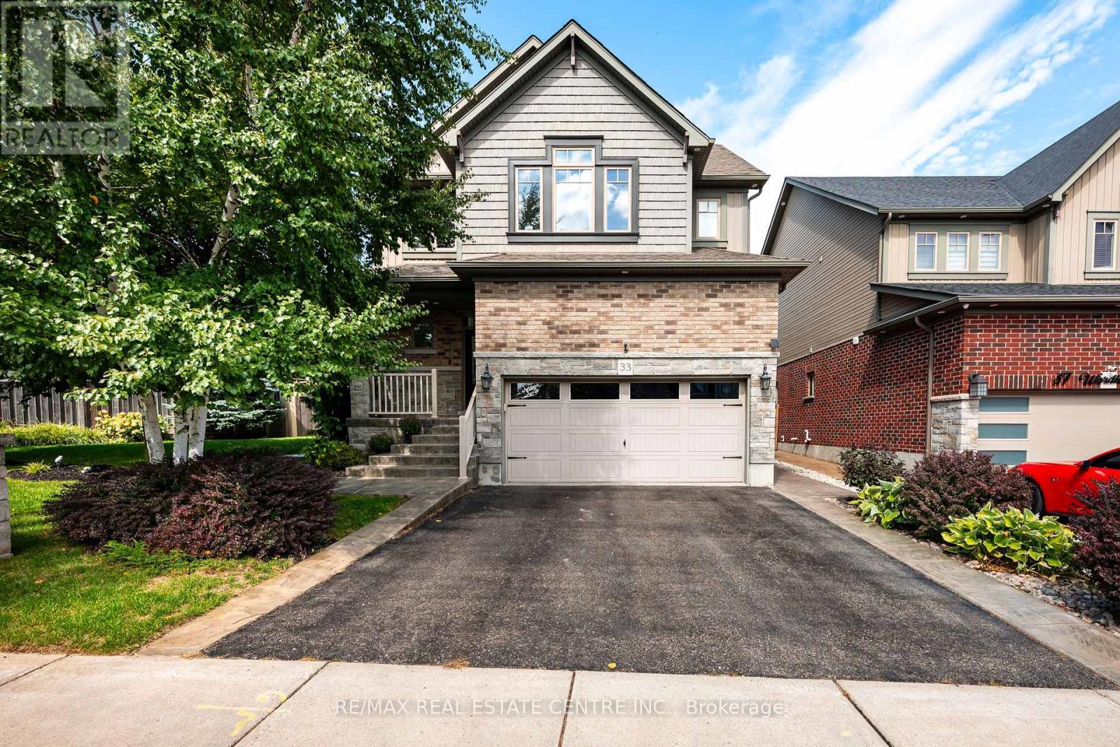 33 Wardlaw Ave, Orangeville, ON L9W 6K1