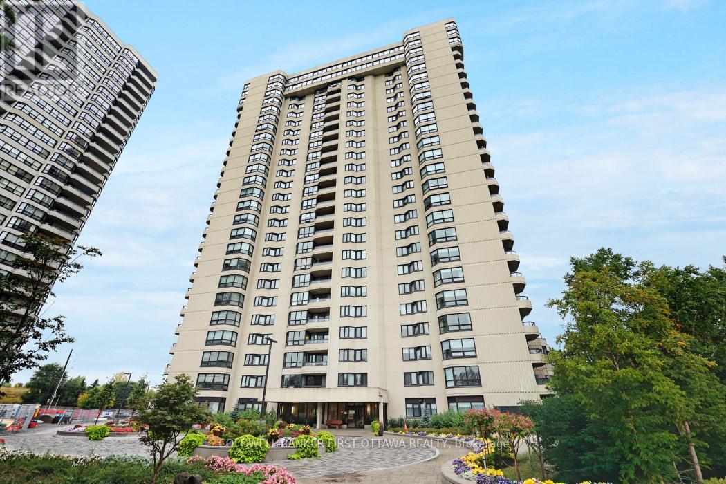 807 1500 Riverside Dr NW, Ottawa, ON K1G 4J4