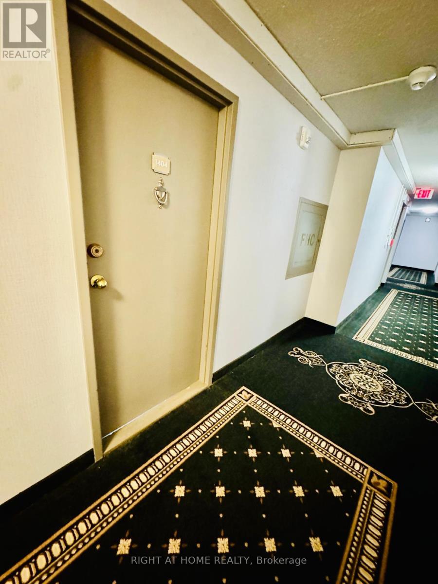 1404 475 The West Mall, Toronto, ON M9C 4Z3