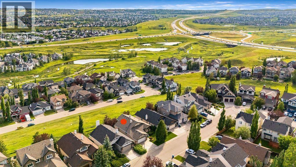 150 Hidden Creek Hts NW, Calgary, AB T3G 2X4