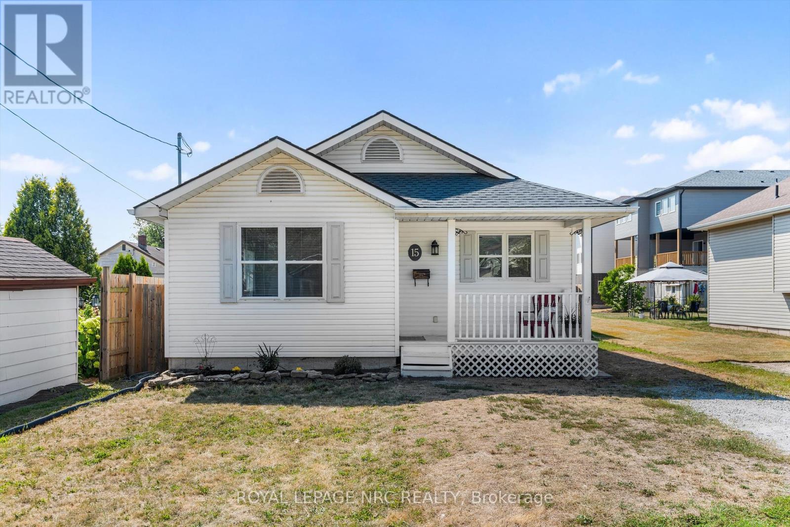 15 Michigan St, Welland, ON L3B 3A6