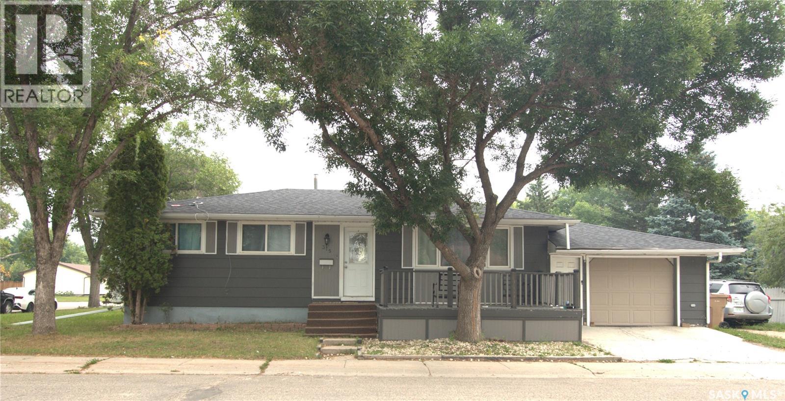 315 Cannon St, Regina, SK S4N 4L4