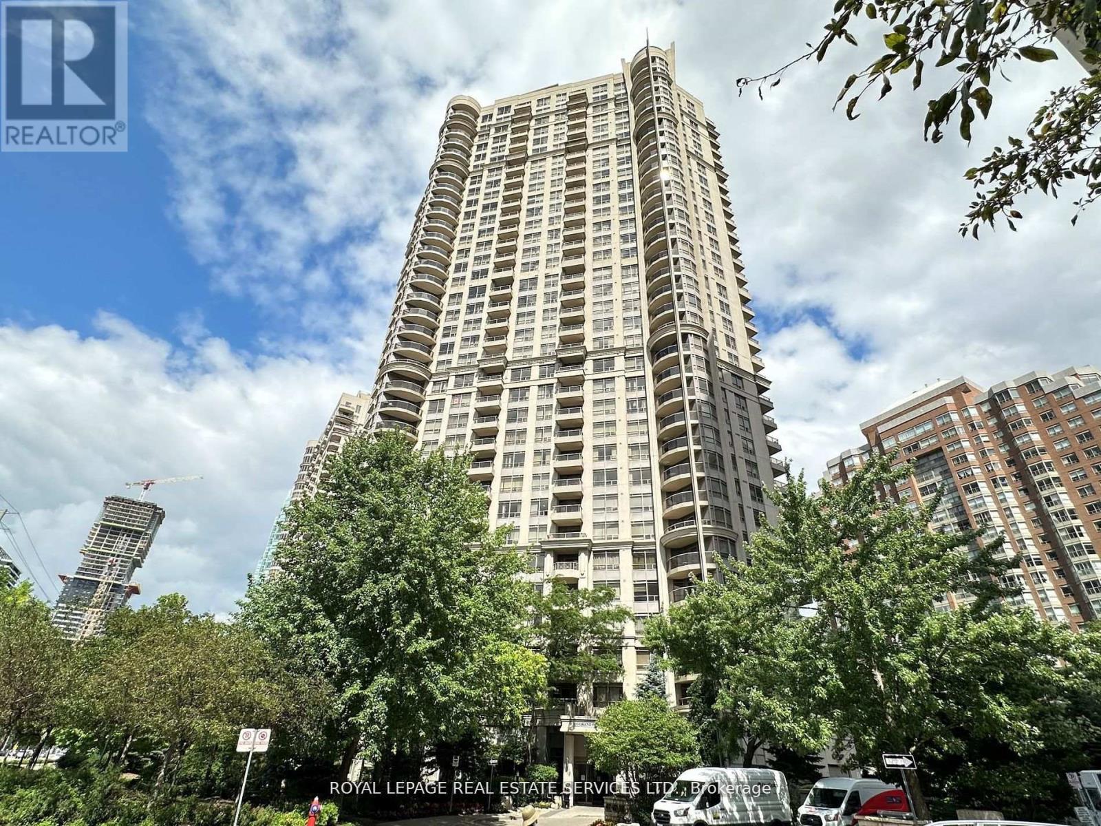 3001 310 Burnhamthorpe Rd W, Mississauga, ON L5B 0E1