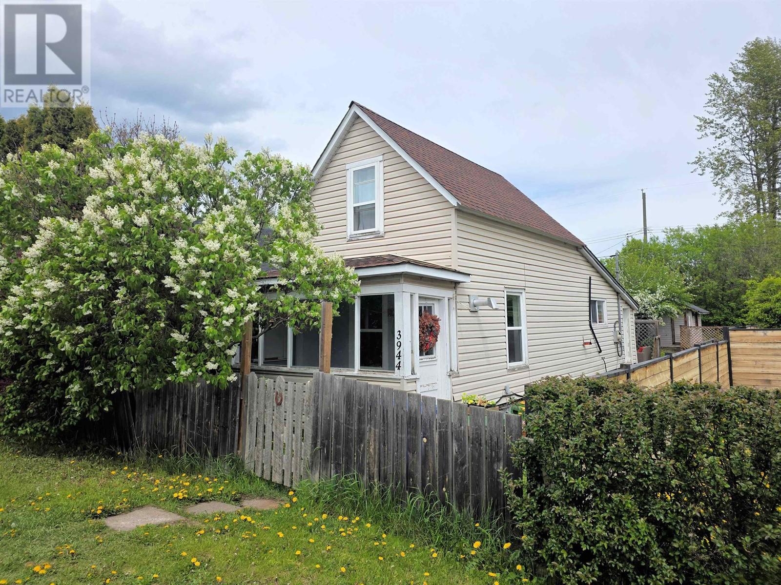 3944 First Ave, Smithers, BC V0J 2N0