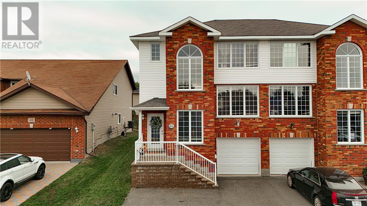 42 Equinox Cres, Sudbury, ON P3B 0B7