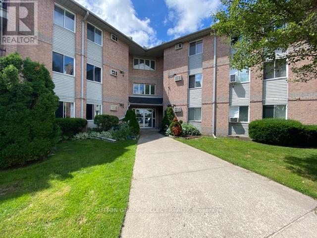 202 2228 Trafalgar St, London, ON N5V 4J8