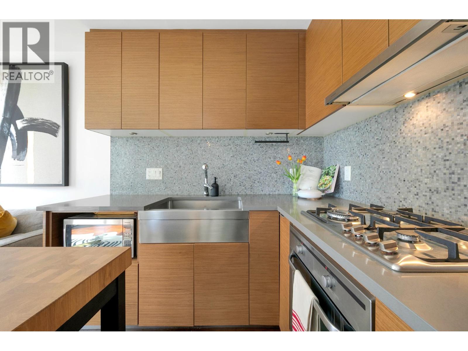 565 Smithe Street Unit 1502, Vancouver, BC V6B 0E4