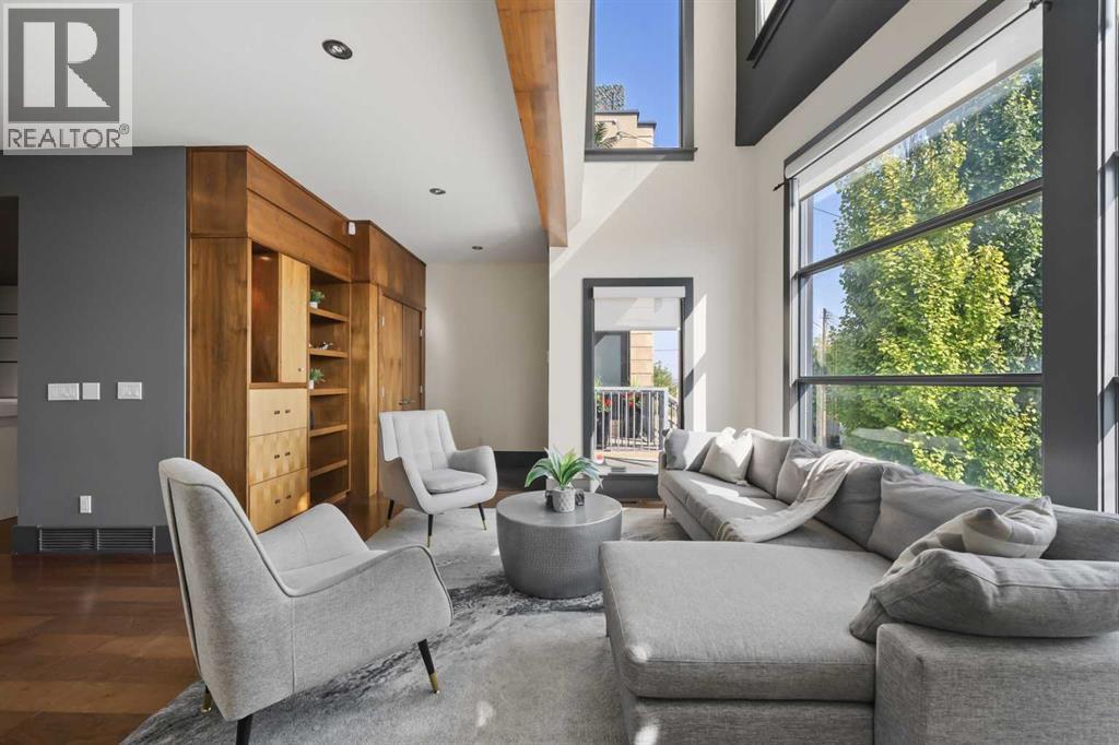 17 Street Sw Unit 2217, Calgary, AB T2T 4M7