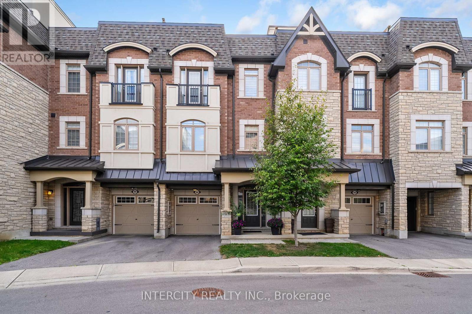 94 Glazebrook Dr, Vaughan, ON L4L 0H9