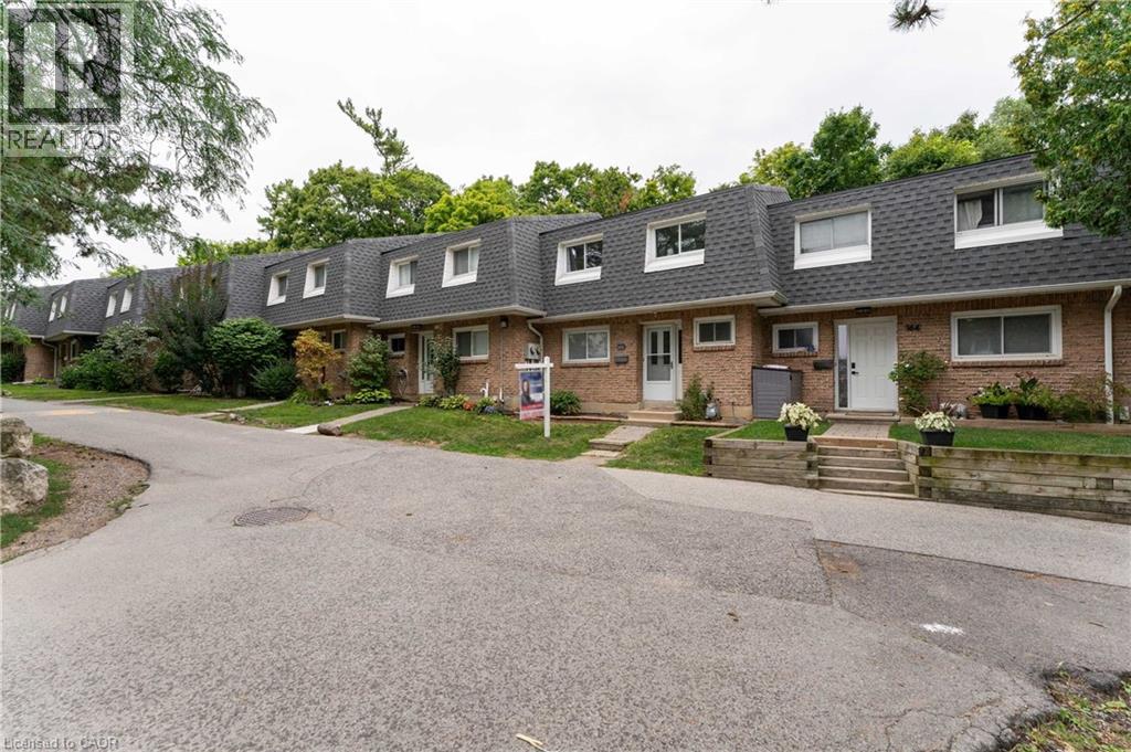 2050 Upper Middle Road Unit 165, Burlington, ON L7P 3R9
