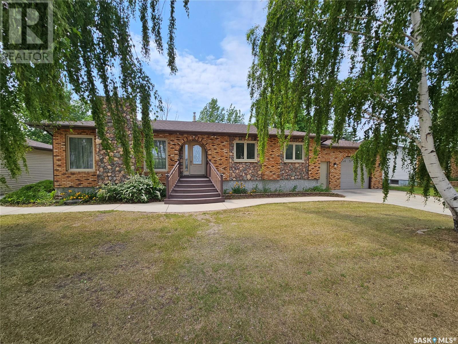 206 W 1st St, Alida, SK S0C 0B0