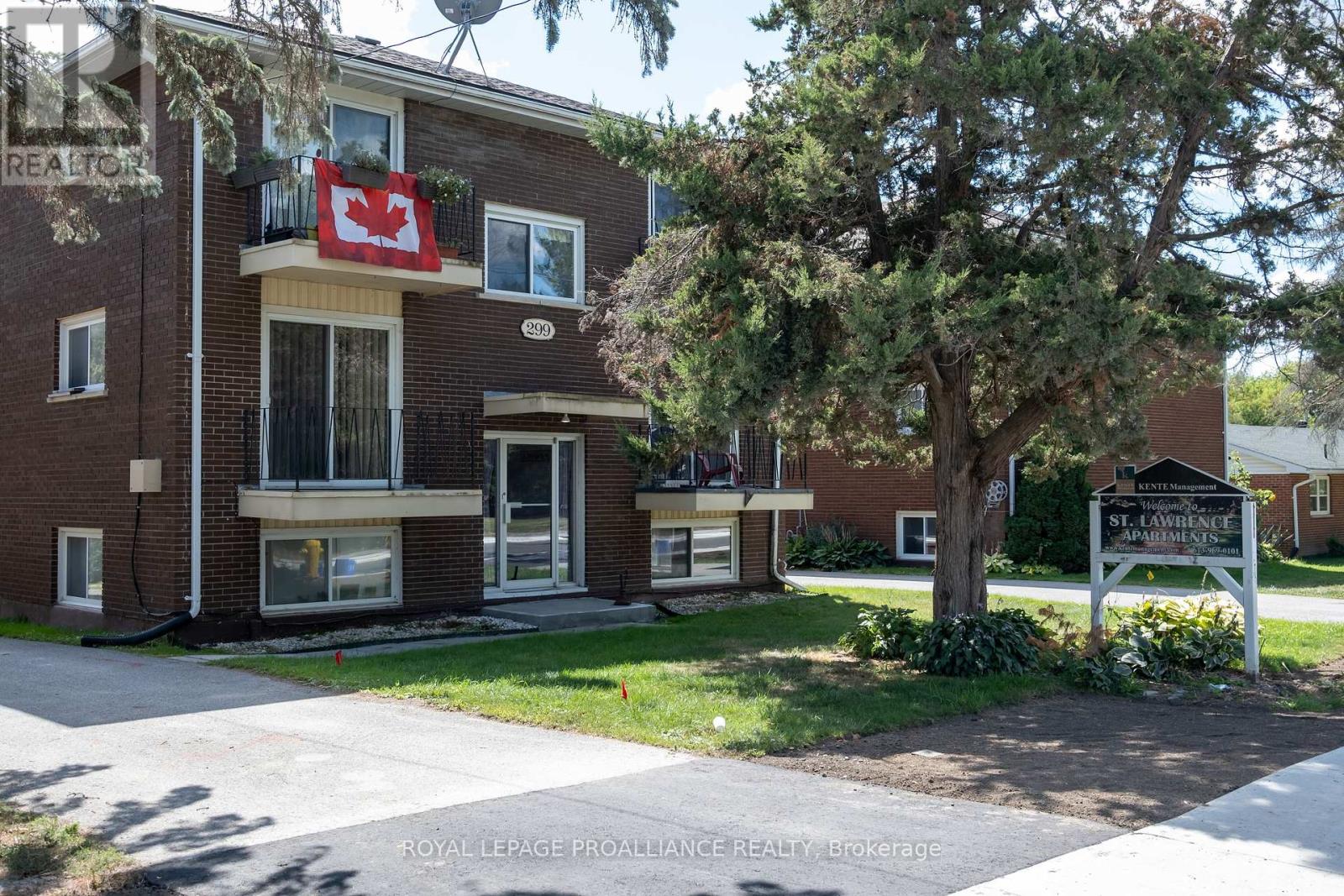 297-301 St Lawrence St E, Madoc, ON K0K 2K0