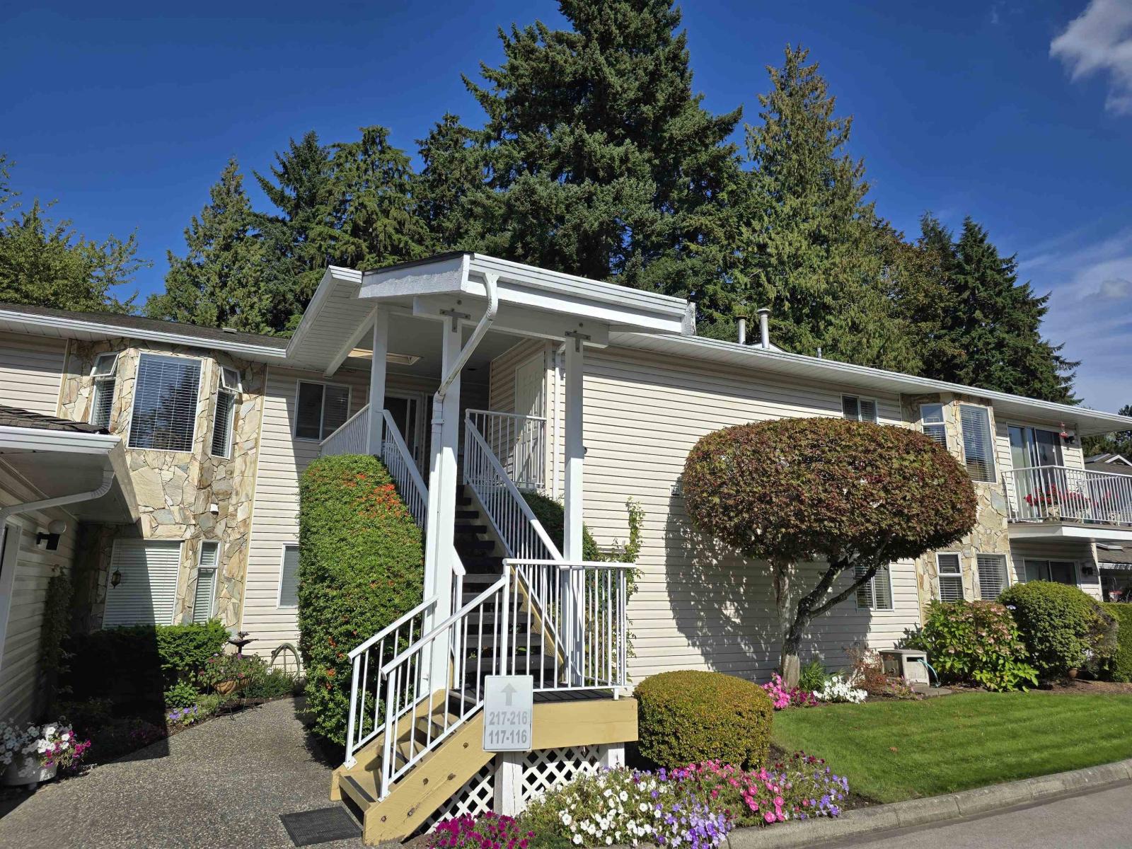 10584 153 Street Unit 217, Surrey, BC V3R 9V1