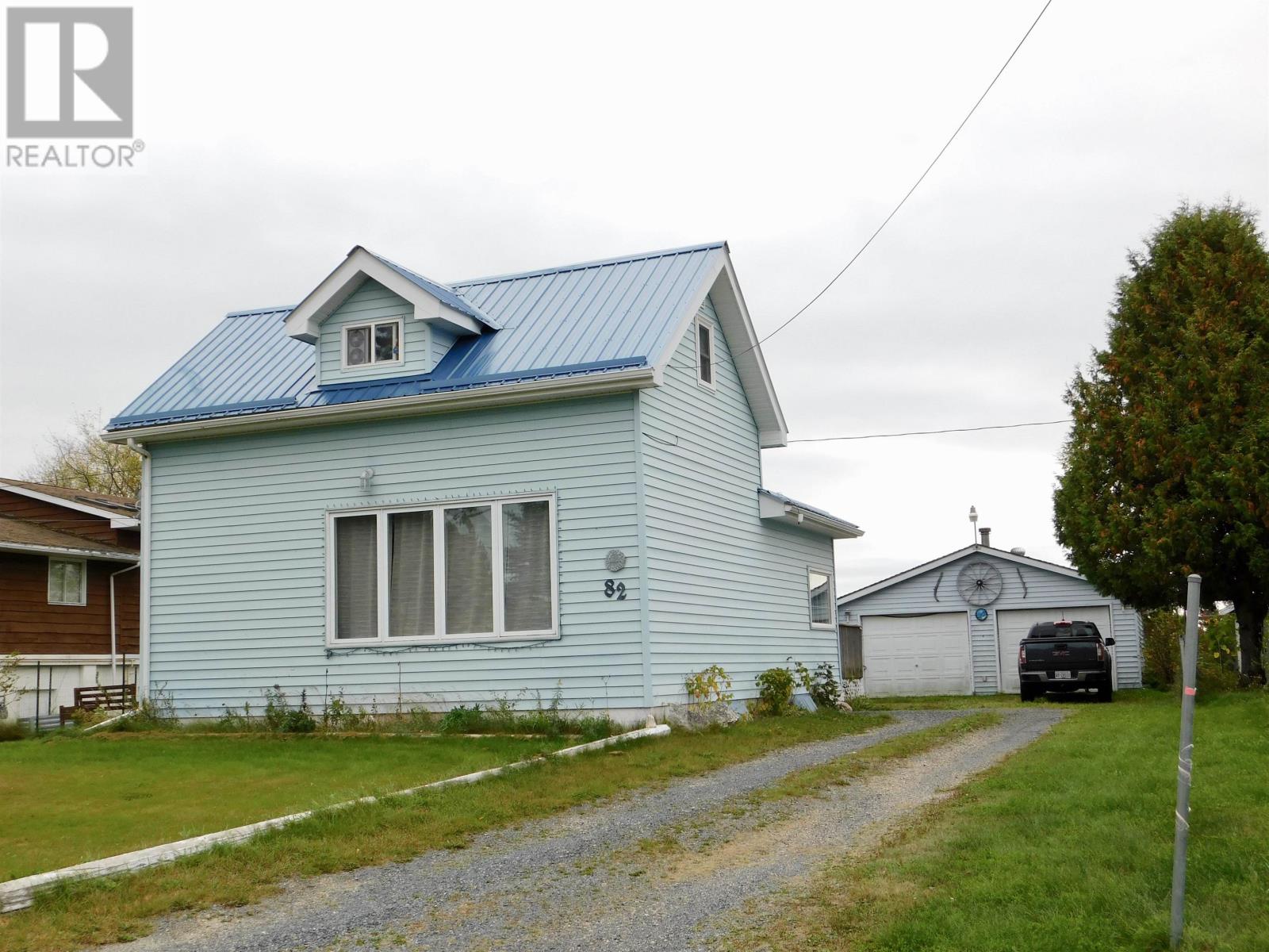 82 Aubrey Rd, Dryden, ON P8N 0A2