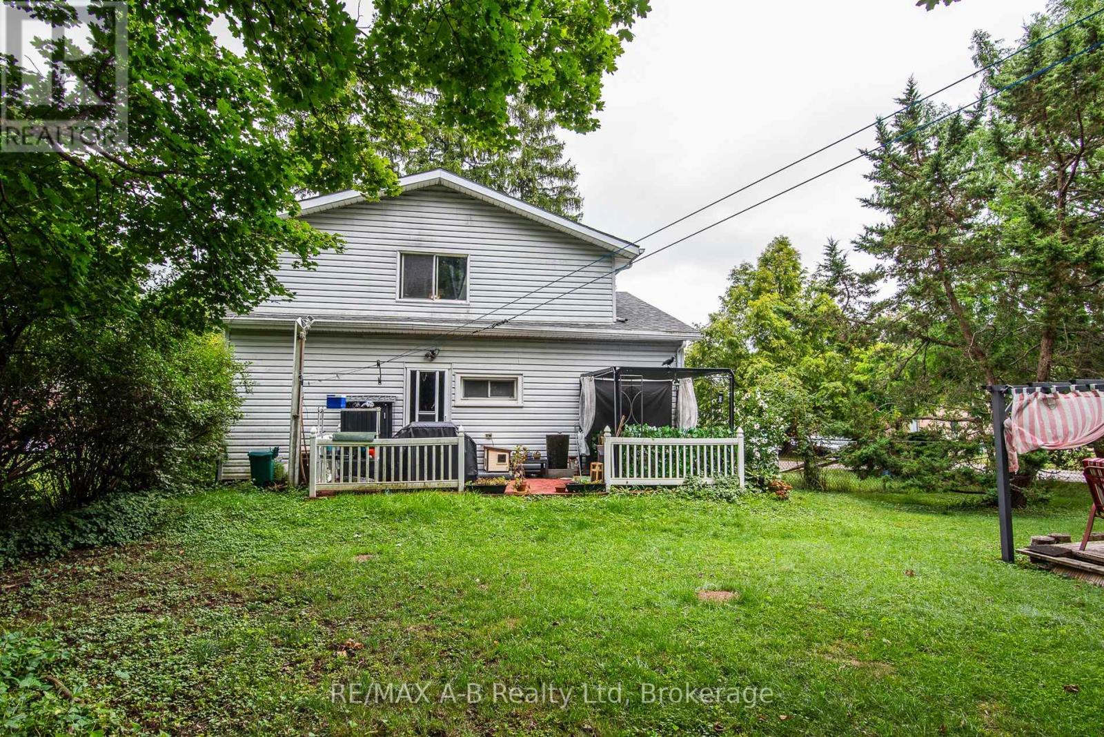 48 Franklin Dr, Stratford, ON N5A 5P2