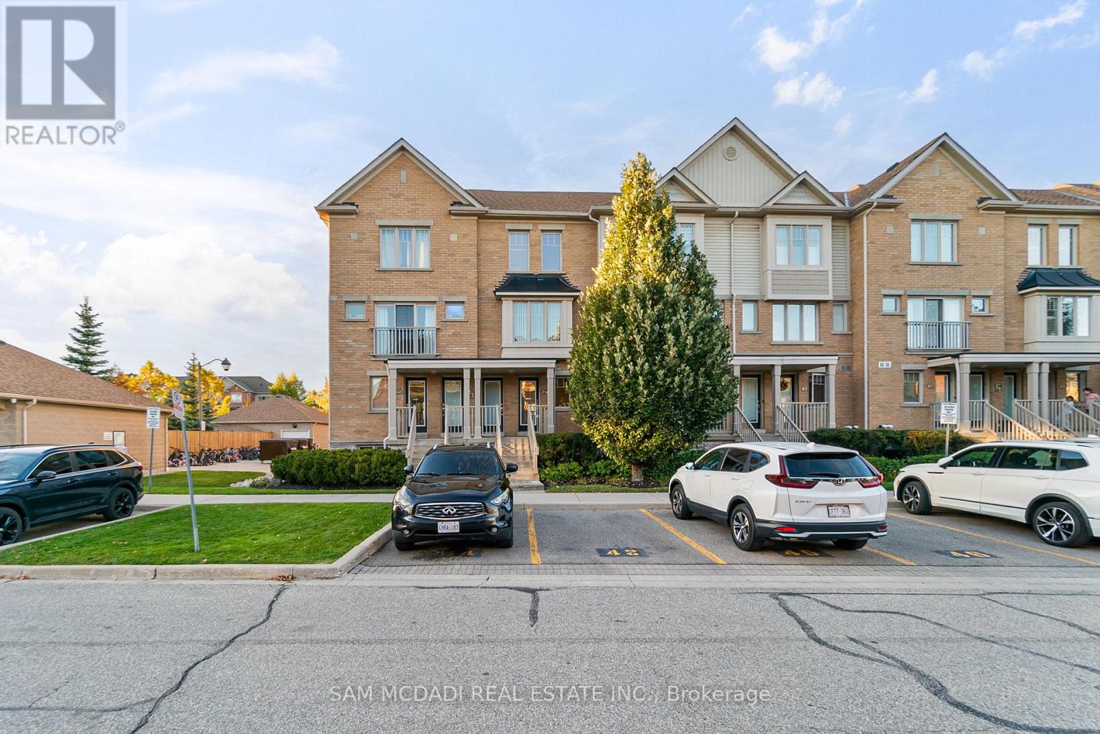 3250 Bentley Dr, Mississauga, ON L5M 0P7