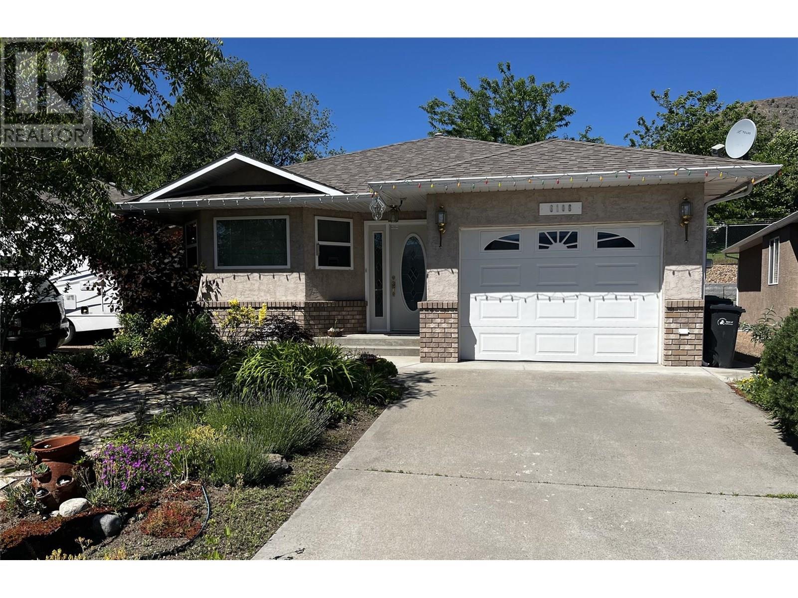 6108 Saint Martin Pl, Oliver, BC V0H 1T0